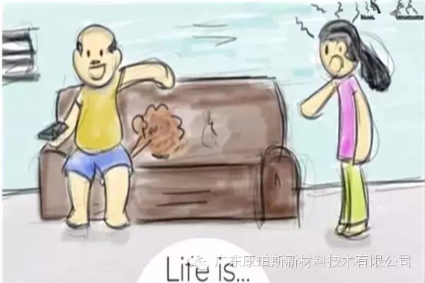 人生就是。。。 妻子已經(jīng)發(fā)火，你卻肆無忌憚地放屁“排毒氣”